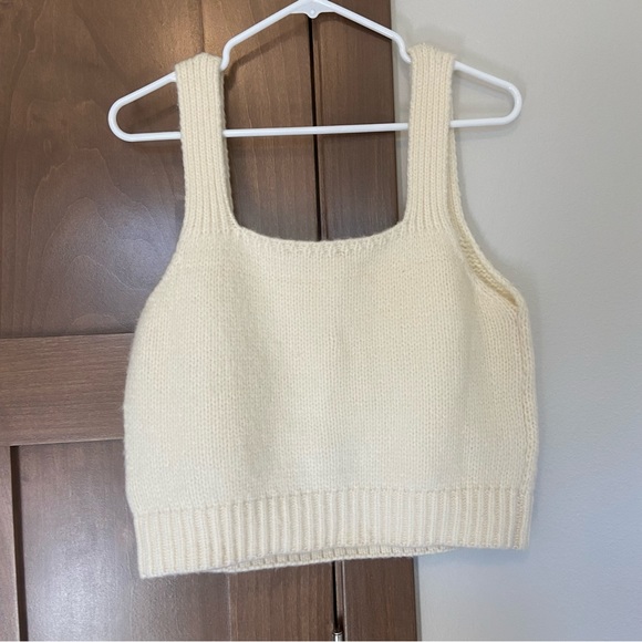 BNWT English Factory Womens Floral Embroidered Knit Sweater Tank Top Size XL - Picture 8 of 12